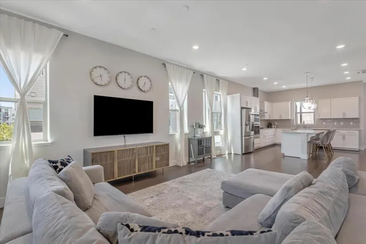 6752 Flare Court, San Jose, California 95119