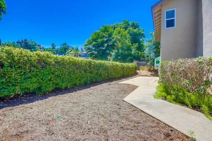 2074 Caraway, Escondido, California 92026