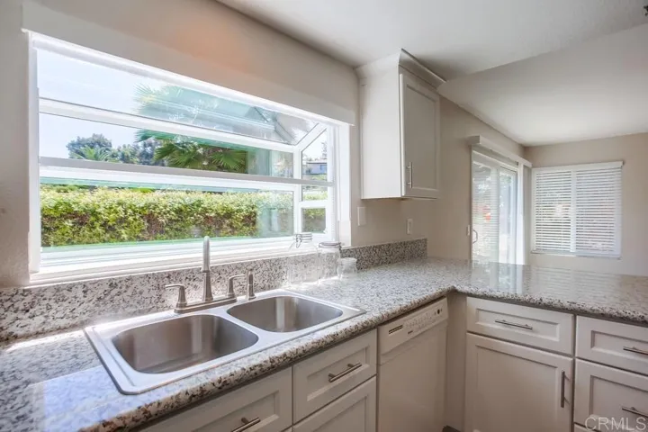 2074 Caraway, Escondido, California 92026