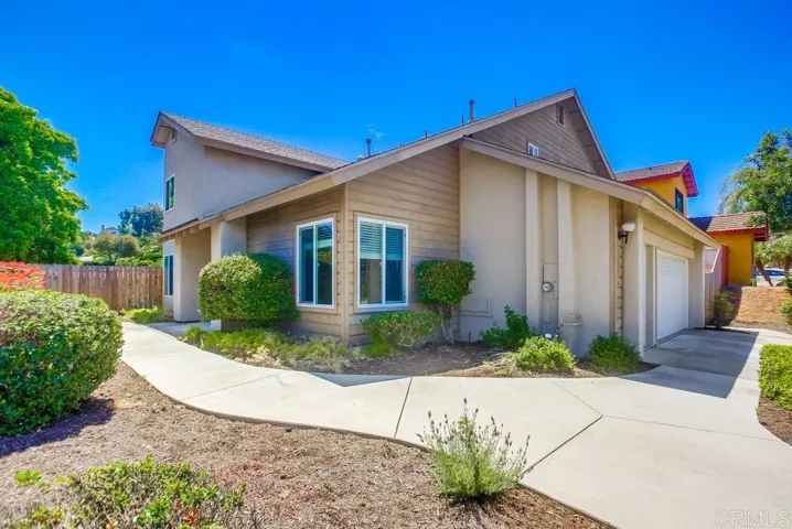 2074 Caraway, Escondido, California 92026