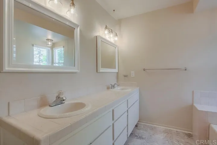 2074 Caraway, Escondido, California 92026