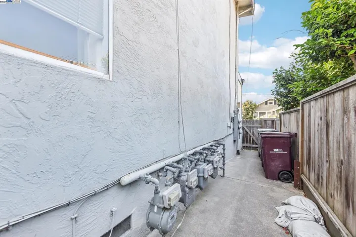 933 Kains Ave, Albany, California 94706