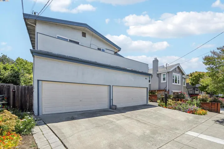 933 Kains Ave, Albany, California 94706