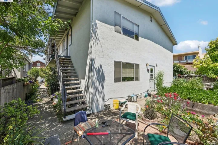 933 Kains Ave, Albany, California 94706