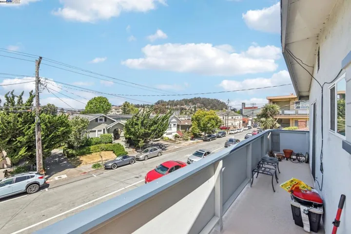 933 Kains Ave, Albany, California 94706