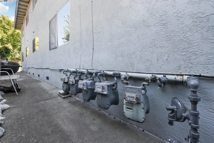 933 Kains Ave, Albany, California 94706