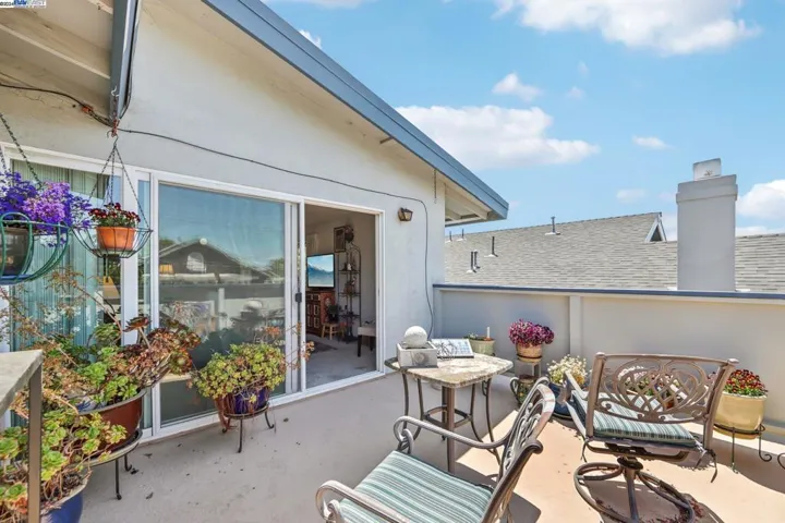 933 Kains Ave, Albany, California 94706