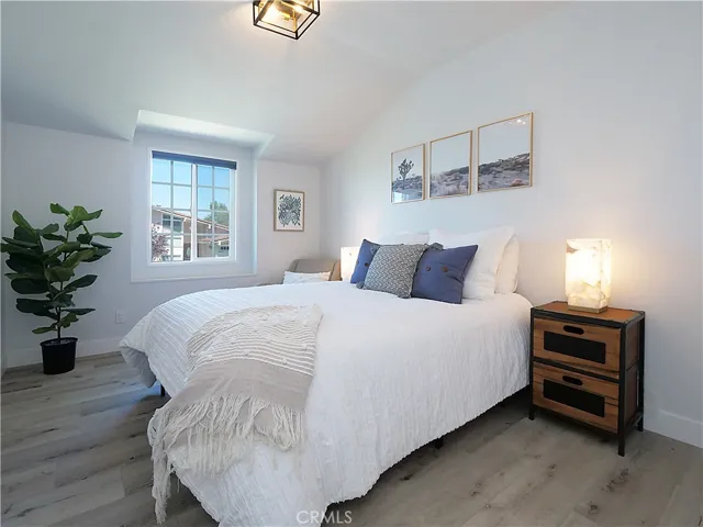Guest Room with City View