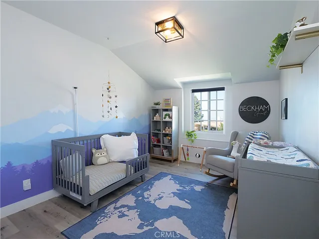 Guest Room with City View