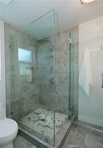 Large Shower, Frameless Enclosure