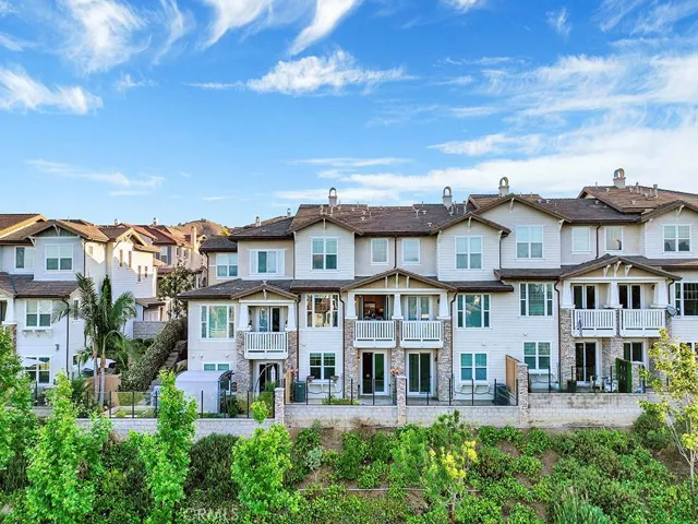 18666 Clubhouse Drive, Yorba Linda, California 92886