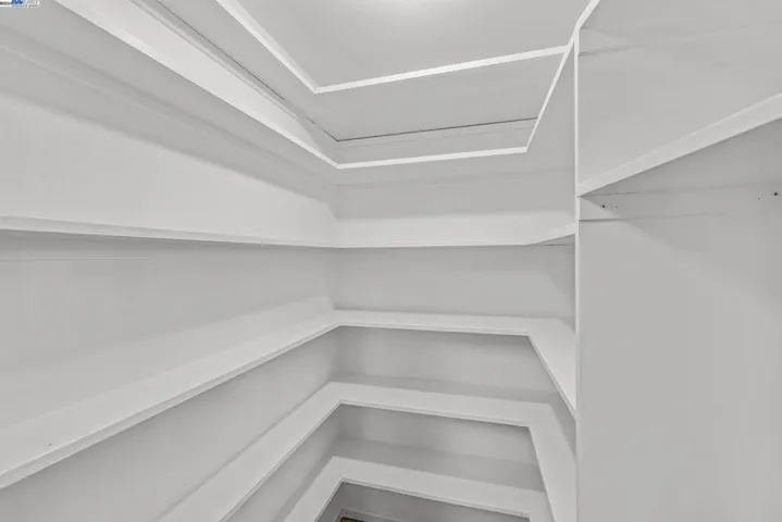 walk in pantry
