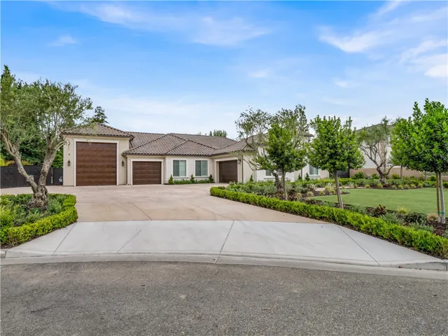 2315 W Dovewood Lane, Fresno, California 93711