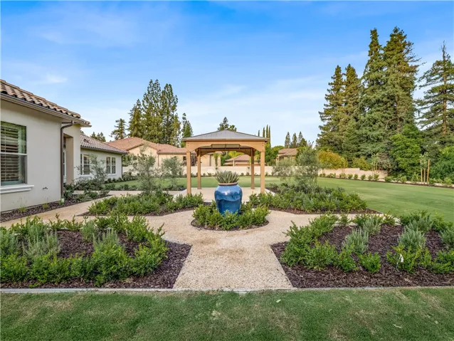 2315 W Dovewood Lane, Fresno, California 93711