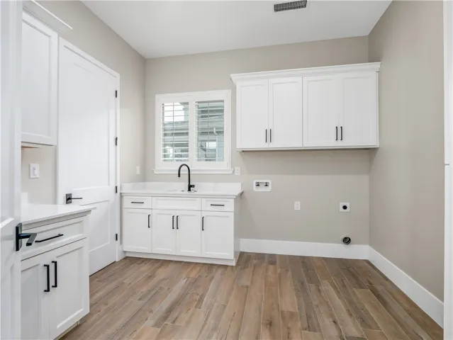 2315 W Dovewood Lane, Fresno, California 93711