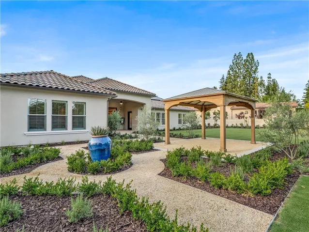 2315 W Dovewood Lane, Fresno, California 93711