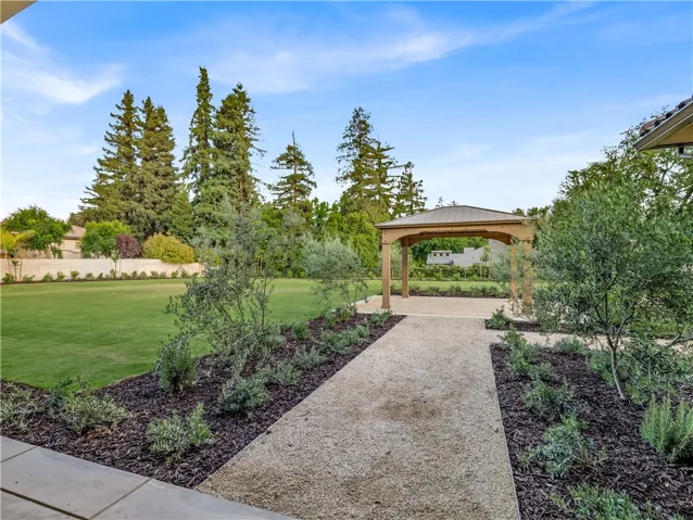 2315 W Dovewood Lane, Fresno, California 93711
