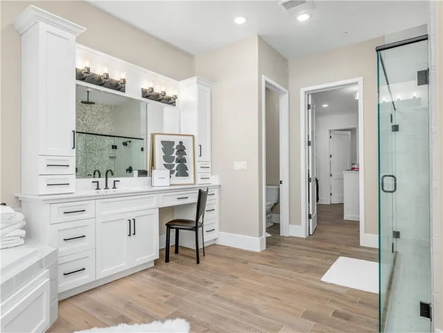 2315 W Dovewood Lane, Fresno, California 93711