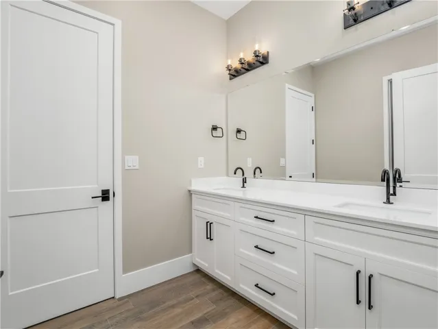 2315 W Dovewood Lane, Fresno, California 93711