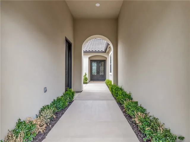 2315 W Dovewood Lane, Fresno, California 93711