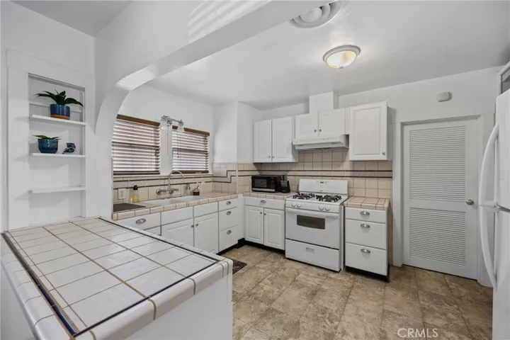 447 Ray Street, Bakersfield, California 93308