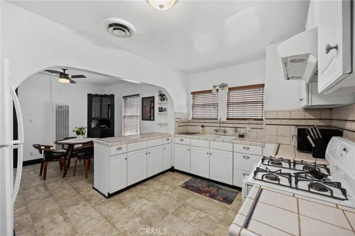 447 Ray Street, Bakersfield, California 93308