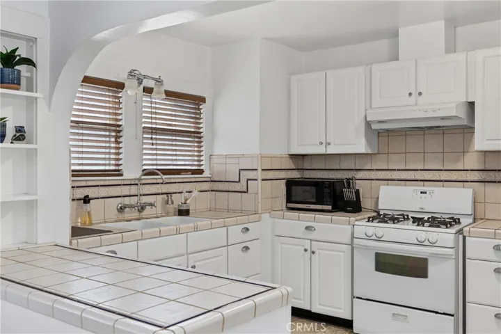 447 Ray Street, Bakersfield, California 93308