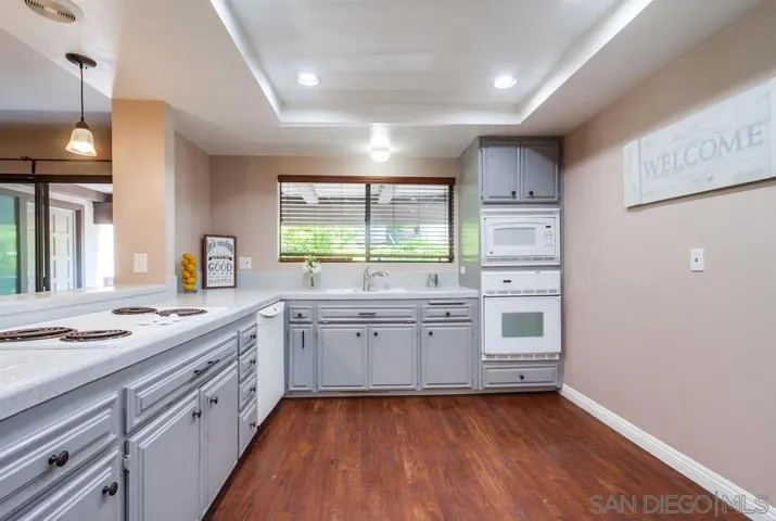 Loads of cabinet and counter space!