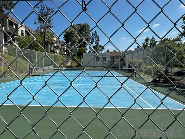 Community tennis court!