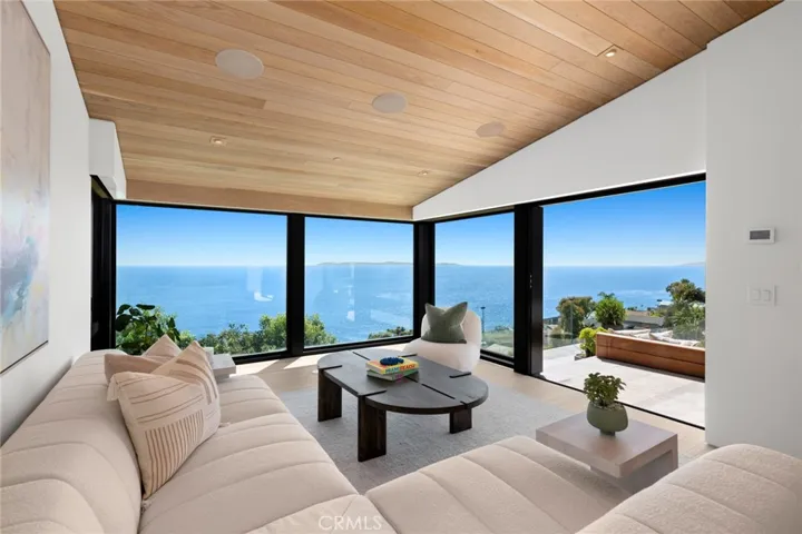 515 Alta Vista Way, Laguna Beach, California 92651