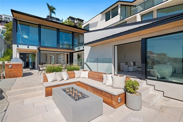 515 Alta Vista Way, Laguna Beach, California 92651