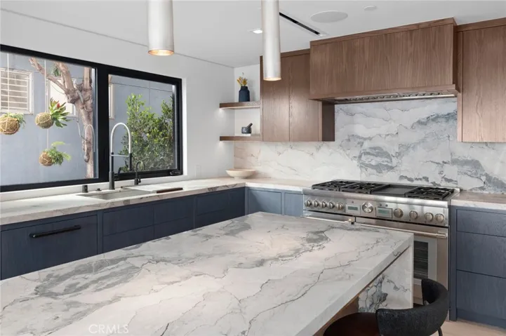 515 Alta Vista Way, Laguna Beach, California 92651