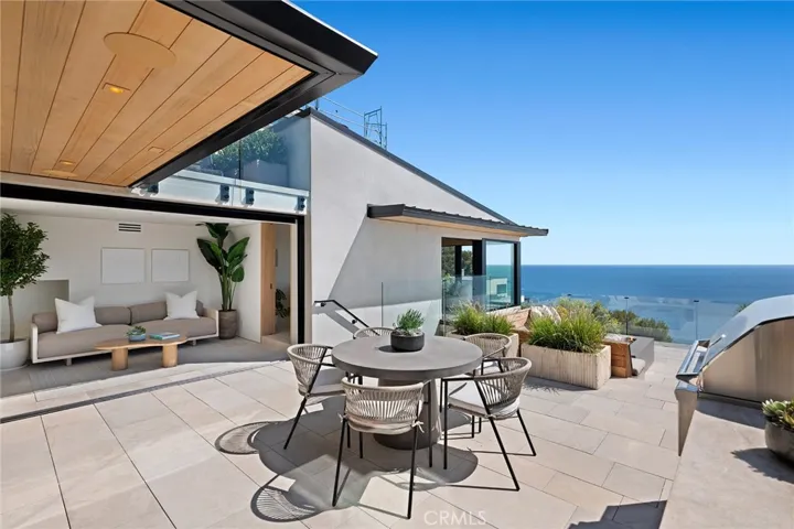 515 Alta Vista Way, Laguna Beach, California 92651