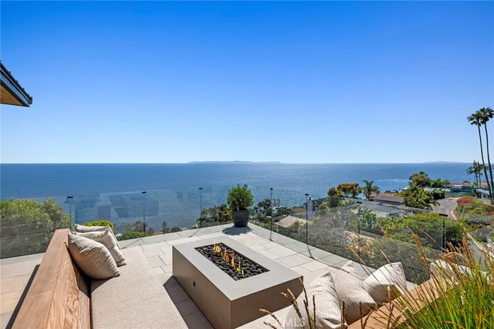 515 Alta Vista Way, Laguna Beach, California 92651