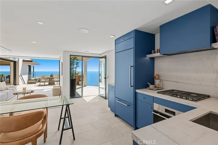 515 Alta Vista Way, Laguna Beach, California 92651