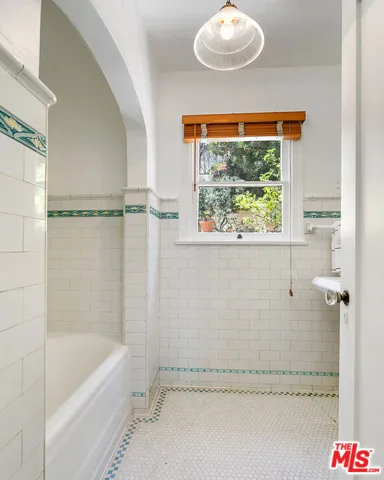 6211 Winans Drive, Los Angeles, California 90068