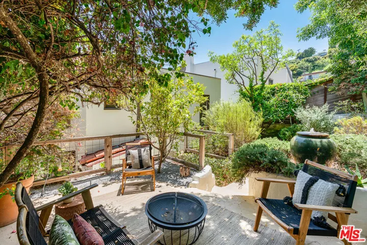 6211 Winans Drive, Los Angeles, California 90068