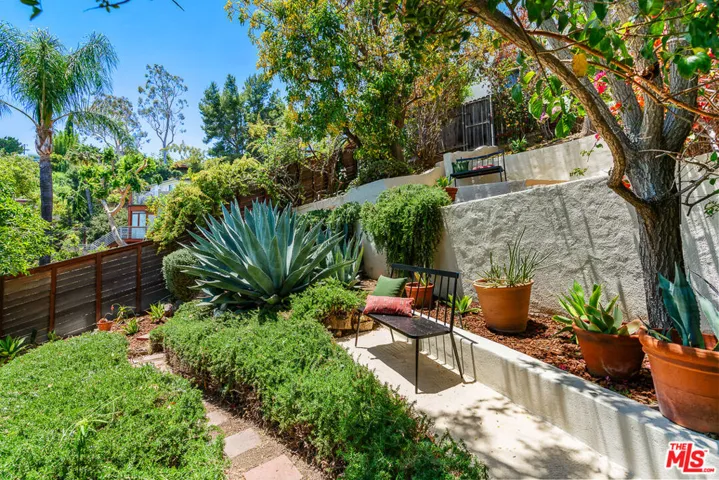 6211 Winans Drive, Los Angeles, California 90068
