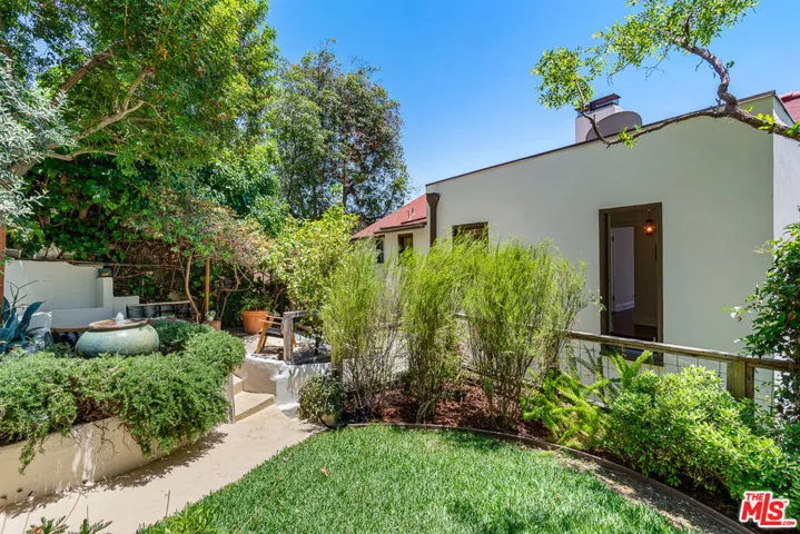 6211 Winans Drive, Los Angeles, California 90068