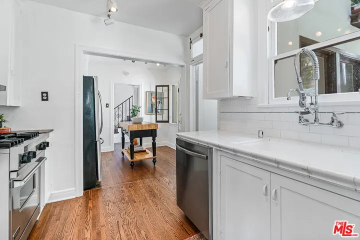 6211 Winans Drive, Los Angeles, California 90068