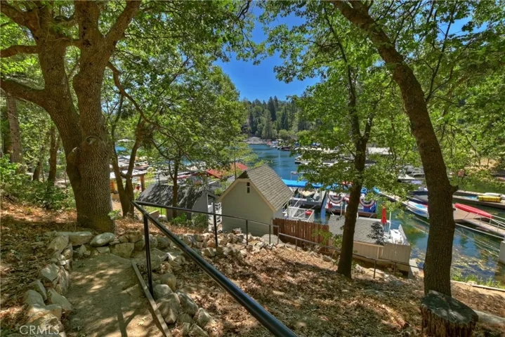 28978 Palisades Drive, Lake Arrowhead, California 92352