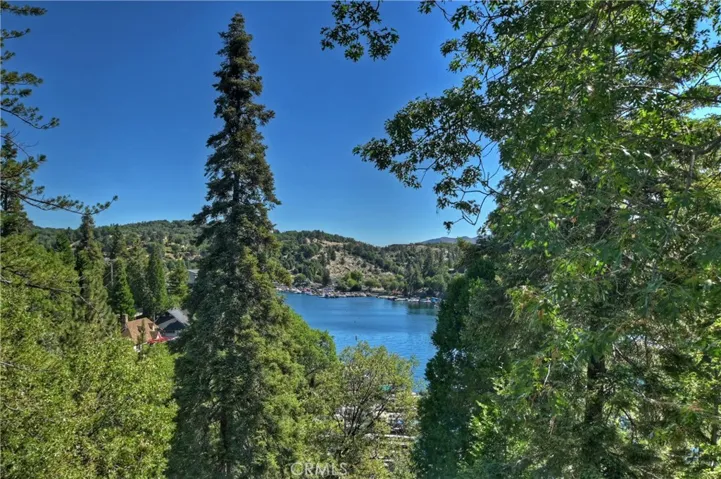 Beautiful Lake Arrowhead
