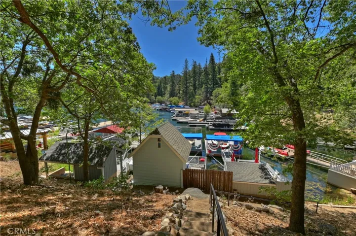 28978 Palisades Drive, Lake Arrowhead, California 92352
