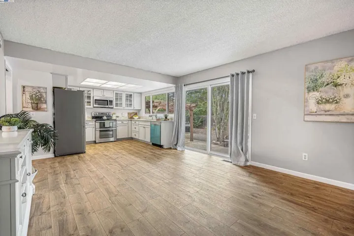 321 Simone Place, Santa Rosa, California 94509-3737