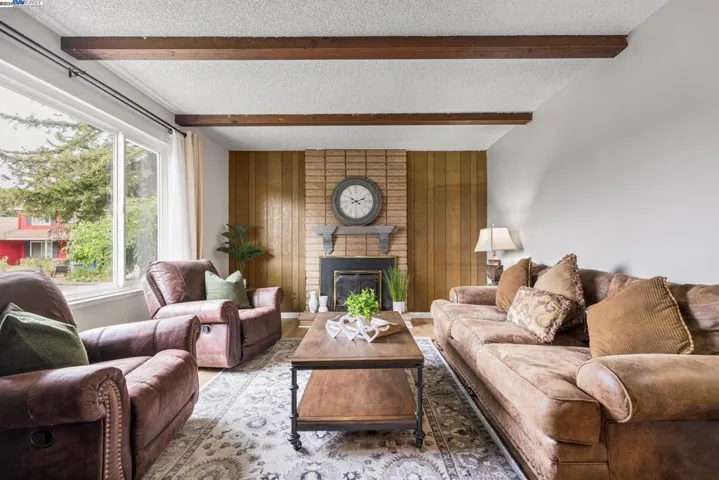 321 Simone Place, Santa Rosa, California 94509-3737
