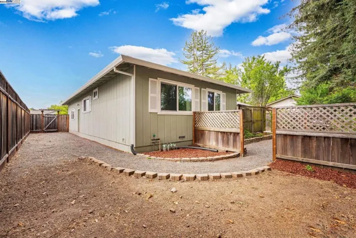 321 Simone Place, Santa Rosa, California 94509-3737