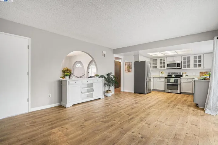 321 Simone Place, Santa Rosa, California 94509-3737