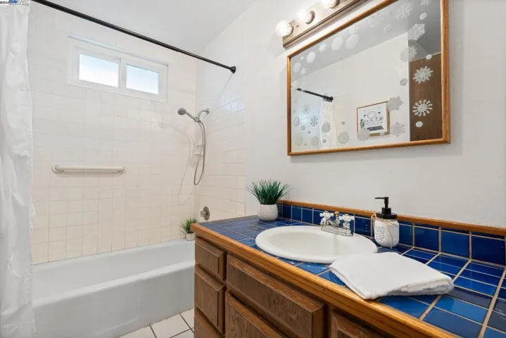 321 Simone Place, Santa Rosa, California 94509-3737