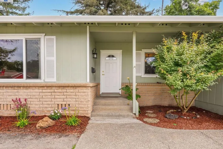321 Simone Place, Santa Rosa, California 94509-3737