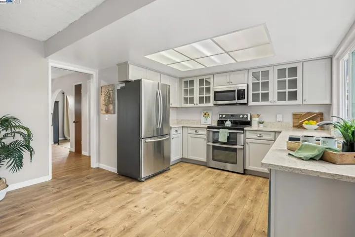321 Simone Place, Santa Rosa, California 94509-3737